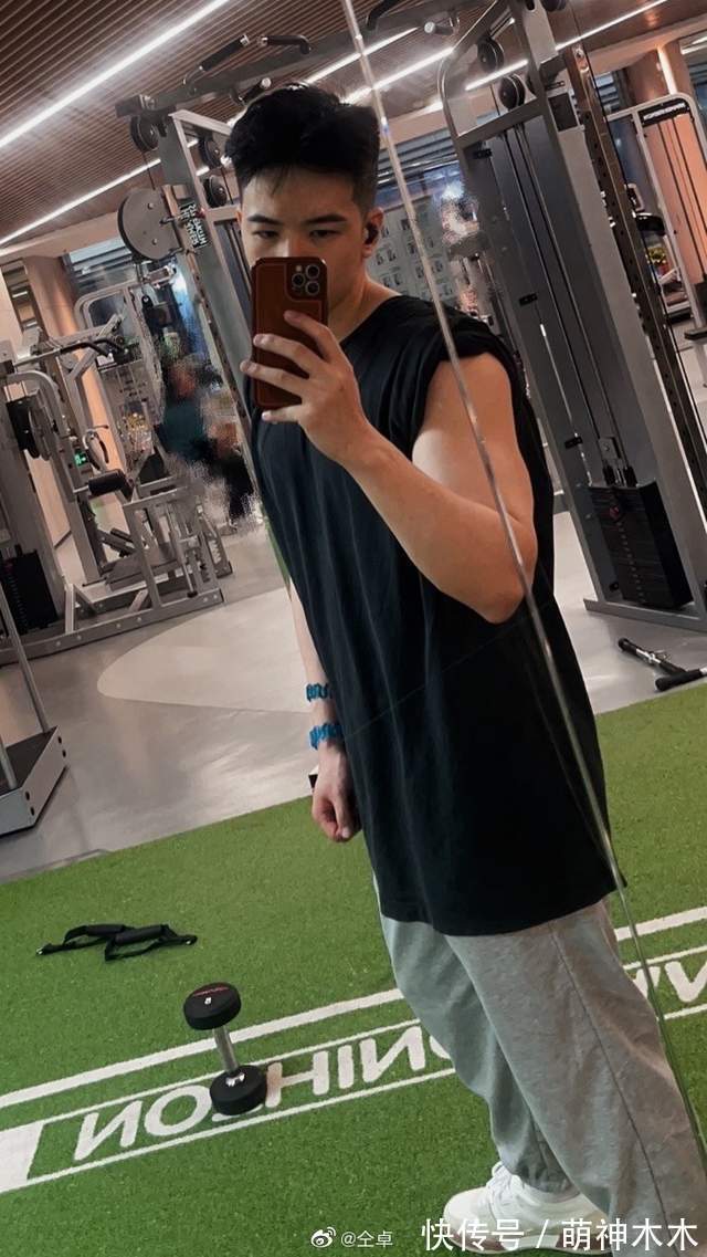 钱枫待业在家,李维嘉主持新节目,湖南卫视主持人现状如何?