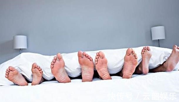 血液循环|脚上有个“长寿按钮”,每天睡前按一按,血管通畅更健康