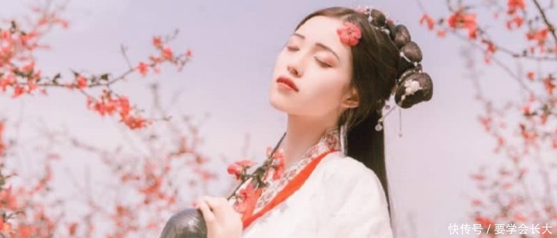 李商隐初识原配夫人王氏,于是写下一首诗,勇敢地表达自己的爱意