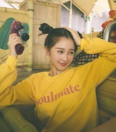 朱林雨|青春有你2成攀比现场,虞书欣出手壕气,她却直接搬出32位大牌