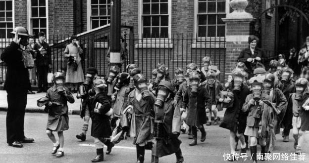 奥斯维辛集|有网友质疑：二战德国有使用毒气？二战德军从不存在所谓的荣誉！