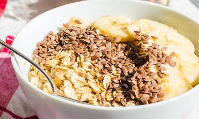 麦片|营养师建议早餐常吃5物,促进肠胃消化,适合减肥人群食用