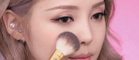 6款热门的“网红”腮红盘点，上脸温柔自然，一抹好气色