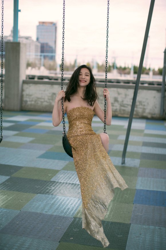 自降咖位跪舔流量鲜肉？又一奢侈品牌跌落神坛？