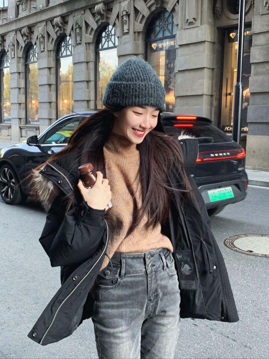 百搭|冬季基础色羽绒服才“真香”,百搭实用还遮肉,配什么单品都好看