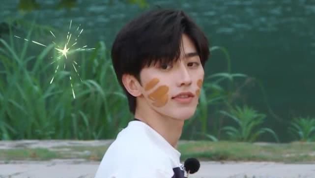 跑男团集体在脸上涂泥,有谁注意看baby的脸女明星最后的体面