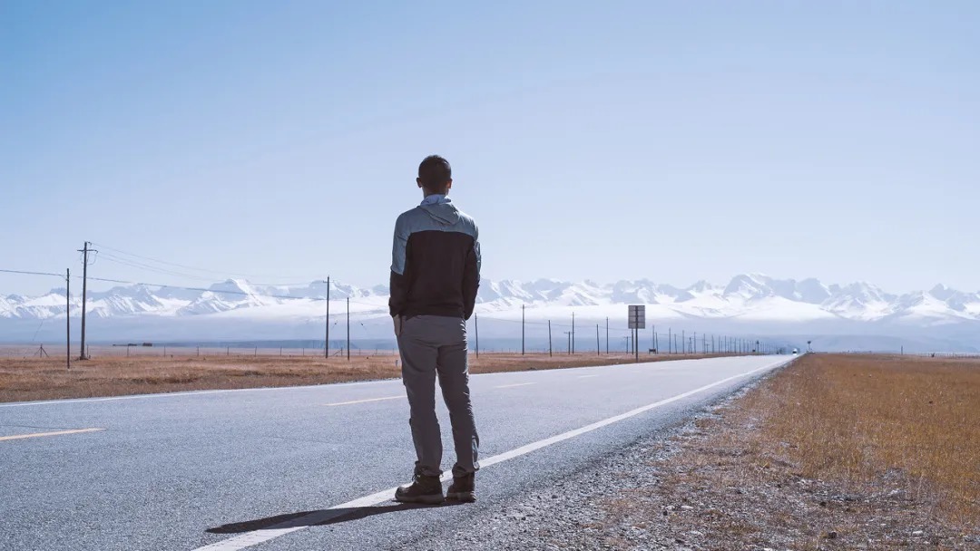 我的英雄|如果觉得生活太难，不如读读《人生海海》这5句话，终身受益