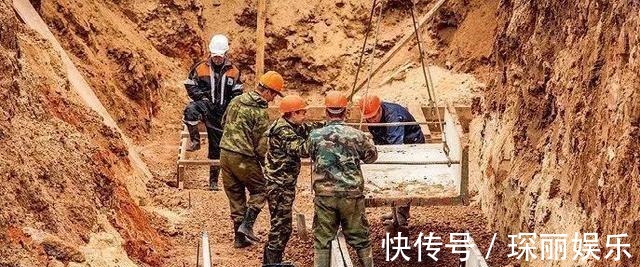 量产 人造钻石和天然钻石几乎没差别,可以量产,为何钻石价格没有降!