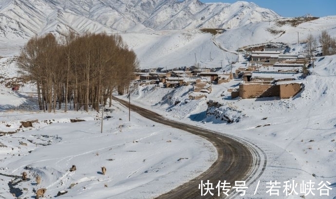 卢梅坡@诗词中的10场雪，《白雪歌送武判官归京》仅列第二，谁高居榜首？