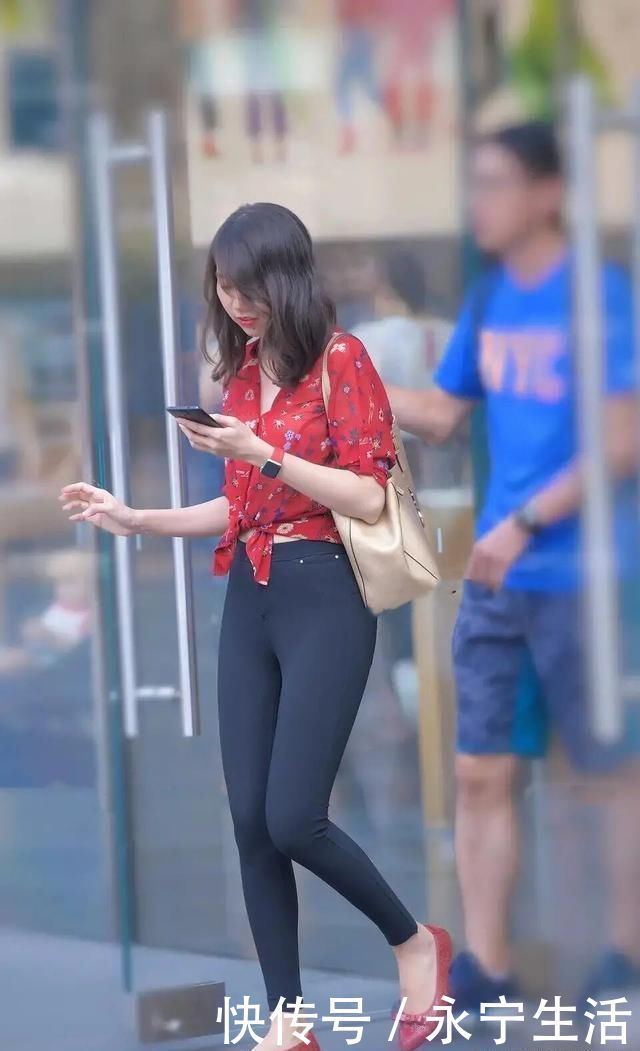 短裤|腿粗女孩别担心打底裤藏肉又显瘦,势头盖过了T恤短裤