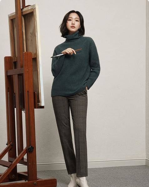 优雅的职场女人，学这5套职场新造型，干练沉稳又有女人味