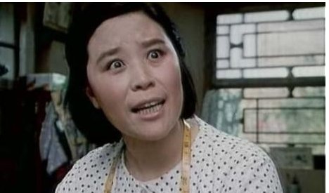 《喜盈门》业余作者导演首秀，城里人扮演强英，拍摄中给猪打麻药