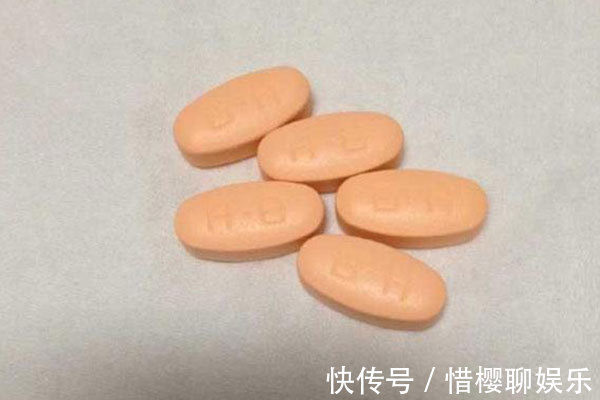 鱼胆|喉咙被鱼刺卡住了别再傻傻喝醋,教你2招,让鱼刺自己跑出来!