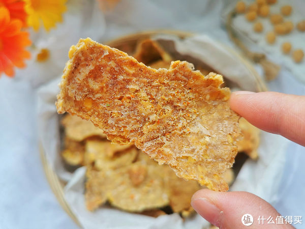 鹰嘴豆泥|健身达人都爱的鹰嘴豆，做成薄脆饼，不加一滴油，低热量饱腹感强