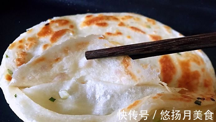 外婆做好吃的油饼，柔软有嚼劲，鼓大泡层次多！