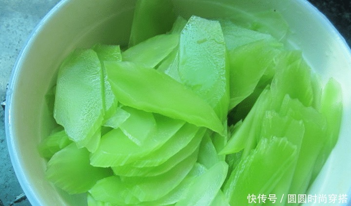 把鱼肉|教你在家溜鱼片,牢记2大技巧,鱼片滑嫩入味,好吃还不碎