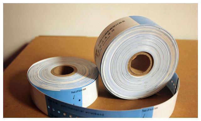 孩子|女儿越长越漂亮,爸爸认定娃不是亲生的,亲子鉴定妈妈后悔不当初