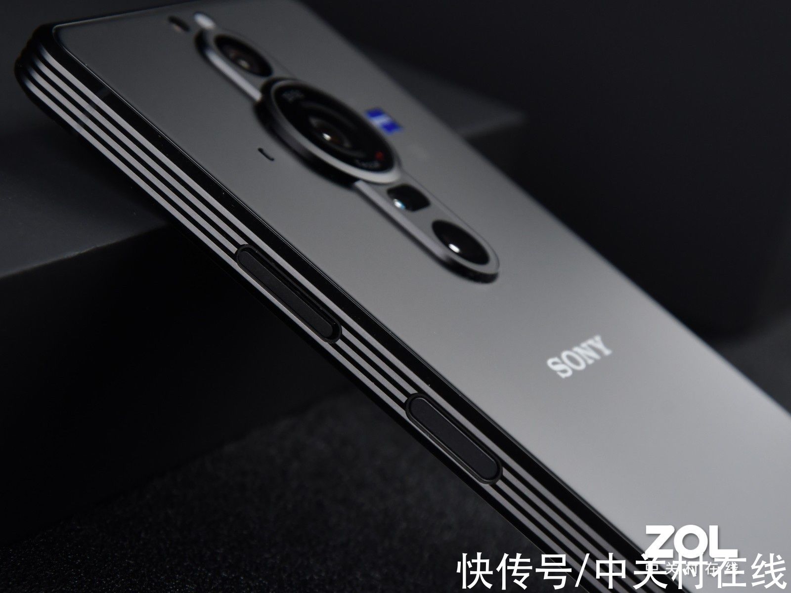 一万多的微单手机长啥样 索尼Xperia Pro-I图赏