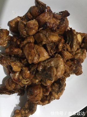 家常炒鸡|家常鸡的食谱，简单可口的炸鸡方法，实在是太好吃了，吃不饱