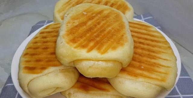 爱吃烧饼的要收藏了,加2个鸡蛋,个个蓬松暄软,比面包香甜好吃
