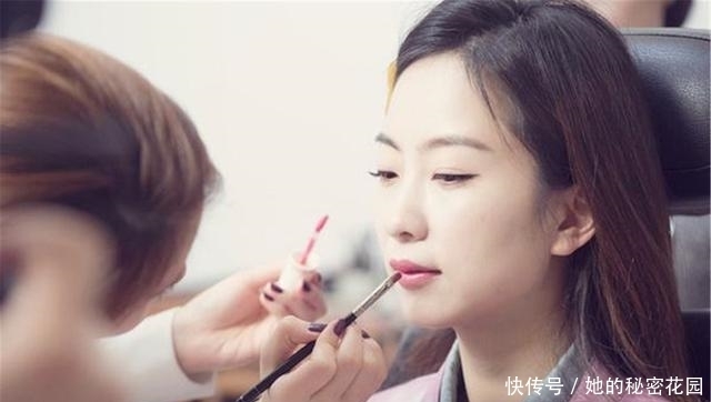 女人45岁后开始衰老,少做3事、做好2事,延缓衰老、显年轻