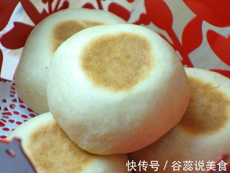 想吃面包不用烤箱，不放水，不放油，松软可口，面点师吃过也点赞