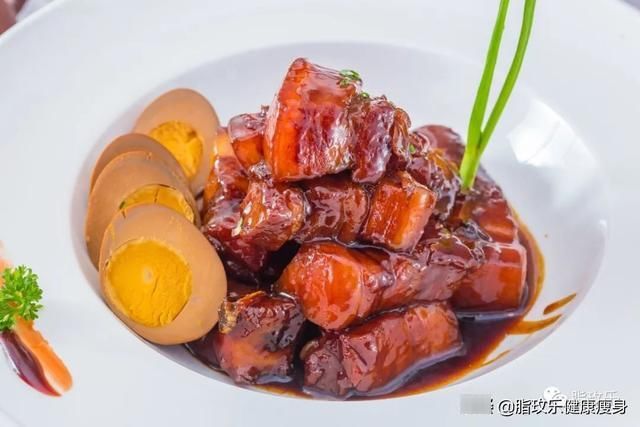 红烧肉|这4类食物,吃一口就蹭蹭长肉!很多人却非常爱