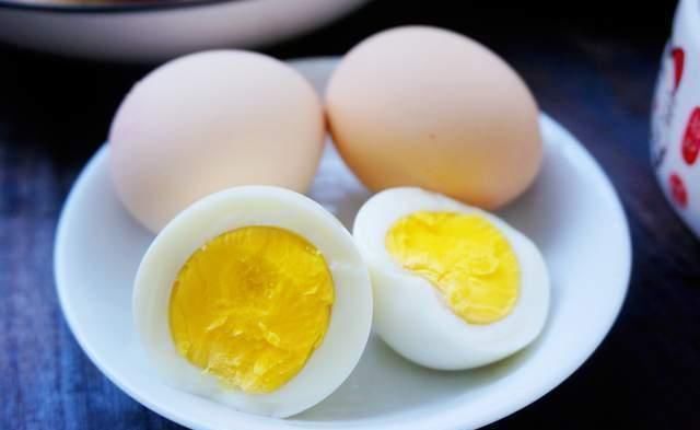 一家三口的精致早餐,讲究搭配,营养丰富,网友:羡慕这样的生活