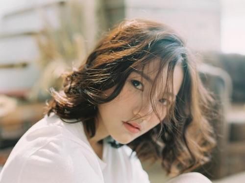 43岁家庭主妇坚持2招养肤，皮肤白嫩似“少女”，医生：值得借鉴