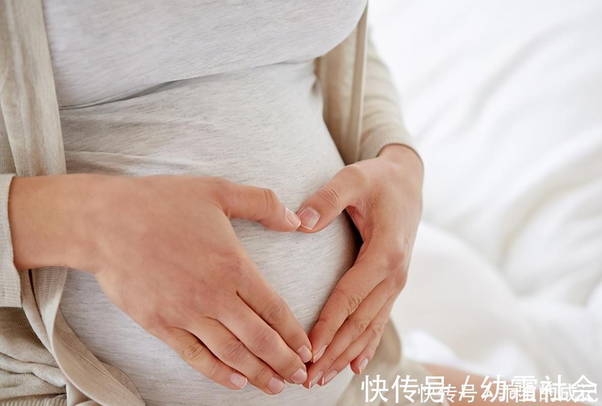 孕妈|孕妇一般几个月开始“显怀”?显怀时间的早晚,和这些因素有关系