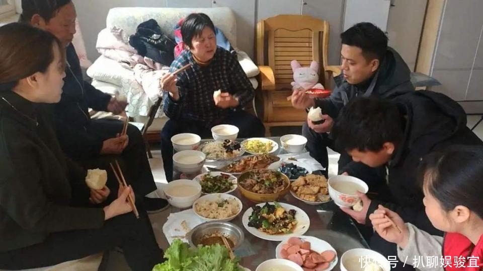 有何|古人常说:菜不摆三,筷不成五,席不坐六,到底有何深意?