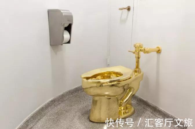 金马桶!三根香蕉卖到上百万?网友:这位国宝级艺术家太牛了!