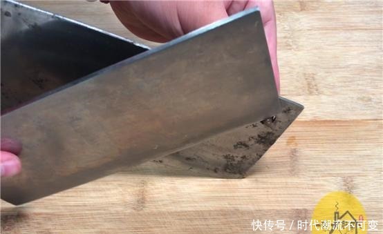 才发现,菜刀上圆孔有个厉害用法,现在知道还不晚,太多人收藏了