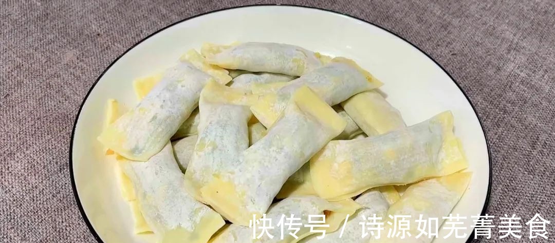 我家最爱的懒人早餐，2分钟出锅，不揉面不擀面，简单快速还好吃！