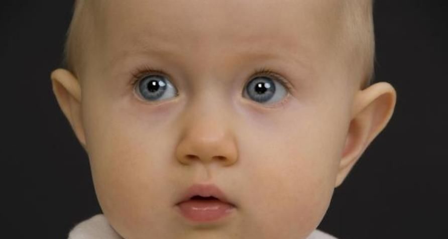 入睡|宝宝频繁夜醒?培养宝宝一个能力很关键,父母学会了孩子睡整夜