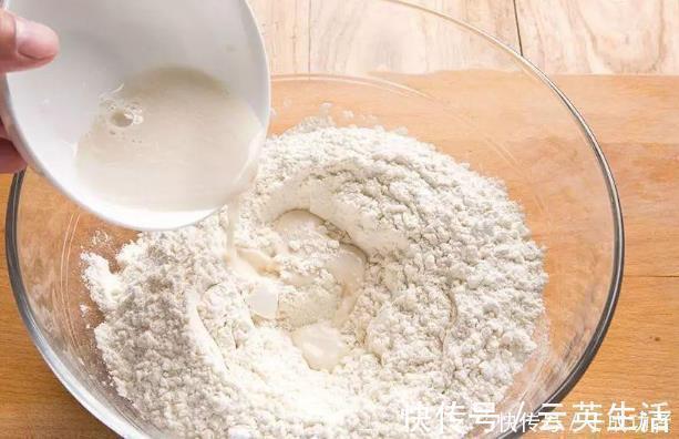 又白又香的包子怎么做?不能只加酵母粉,多加3样,比买的都好吃