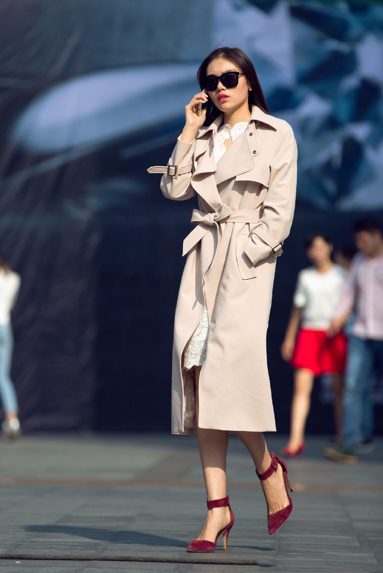 街拍:清纯的小美女,青春亮眼,活力十足,让人沉醉!