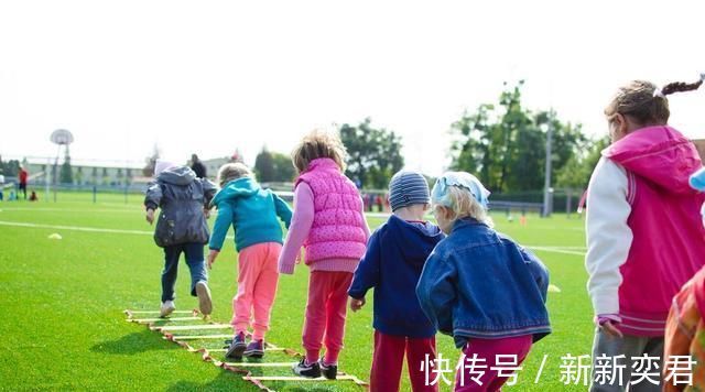 孩子|孩子过早看视频的危害,不仅仅是伤害视力