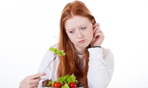 枸杞|枸杞与菊花“搭配”,是助眠的好帮手,清热养肝,缓解肝性失眠