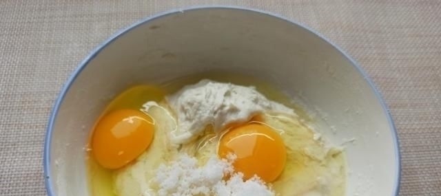 家中有糯米粉的试下这做法,外酥里糯,营养又解馋,比面包好吃