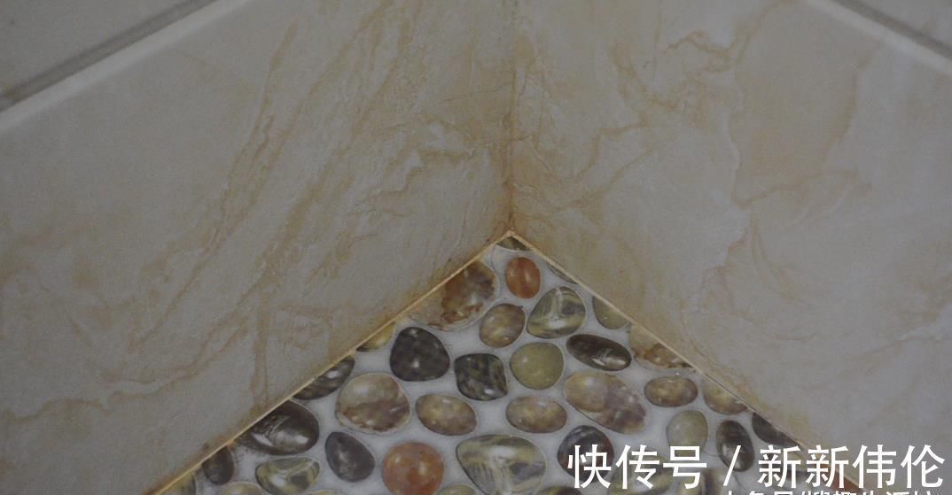 卫生间墙角喷一些它, 角落不脏不臭, 还没有小飞虫, 试过的人都夸好