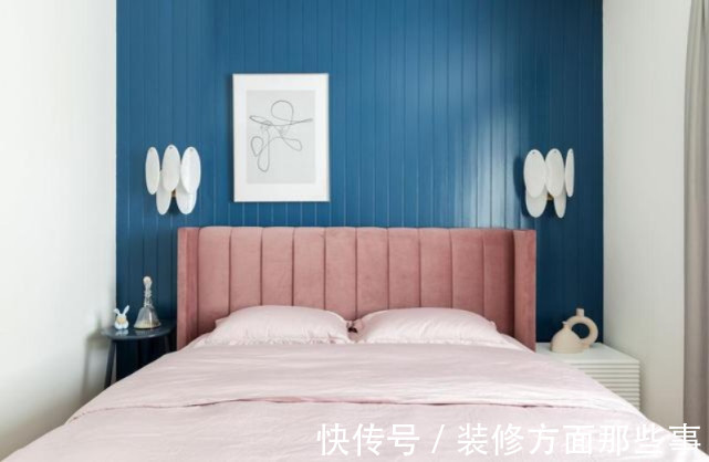 焦糖色|103平现代简约风三居室，焦糖色的沙发现在成为客厅的焦点