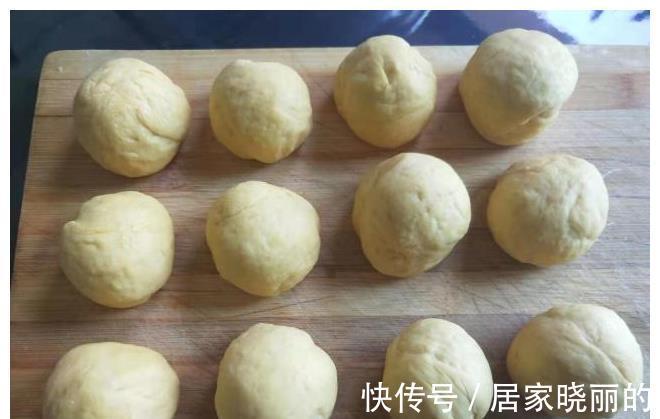 南瓜泥|无油无水健康南瓜饼，做法简单口感也不硬，家里老人点名要吃
