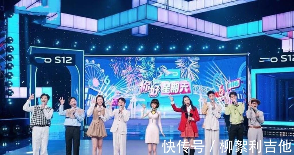 何炅搭档三届女主持,21岁新人身份被扒,相比谢娜,她几乎零缺点