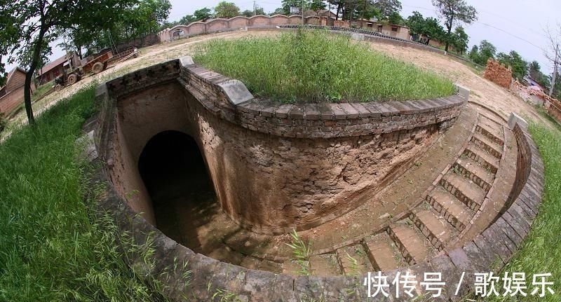 茶余饭|中国古村全村住在地下，一住就是4千年，看完内部装修我惊了