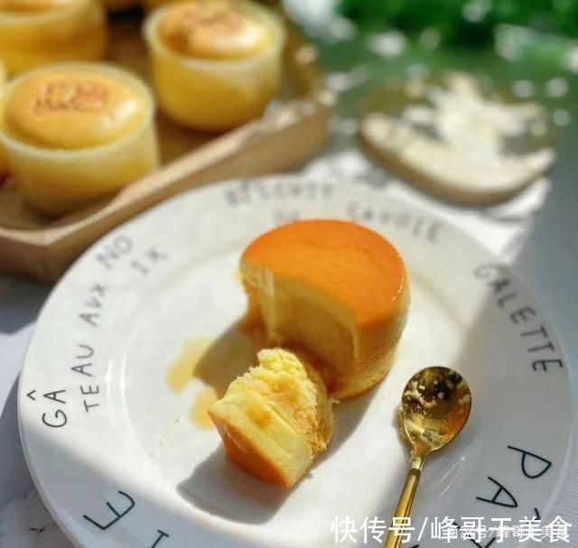 简单做日式焦糖布丁，只需要鸡蛋和牛奶，营养又健康