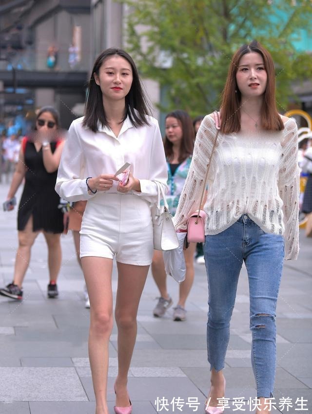 时尚 休闲装别搭运动鞋了,看看气质女生怎么穿,雅致好看又显身材!