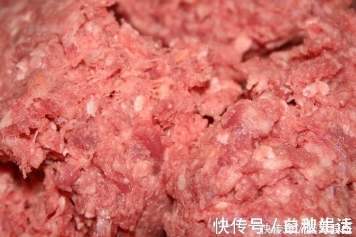 肉馅|白菜猪肉饺子,调馅时这样调,饺子鲜美多汁,比三鲜饺子都鲜