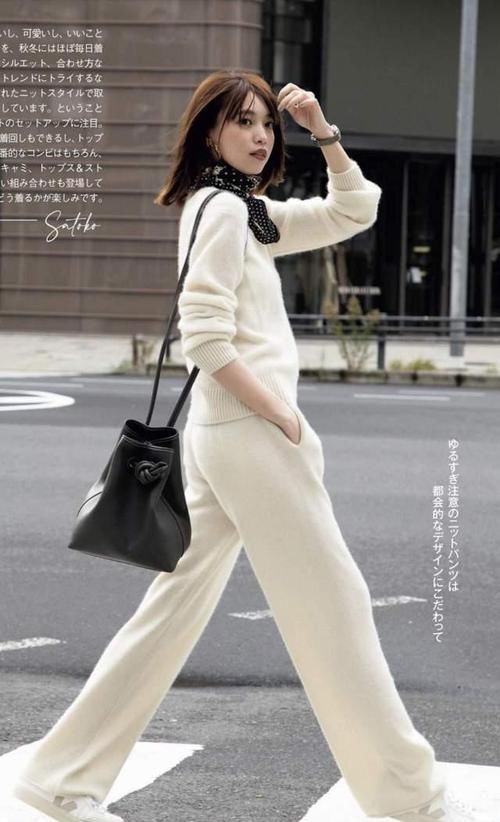 不论搭裙子还是穿裤子，一定要牢记“上下法则”，时髦不是问题