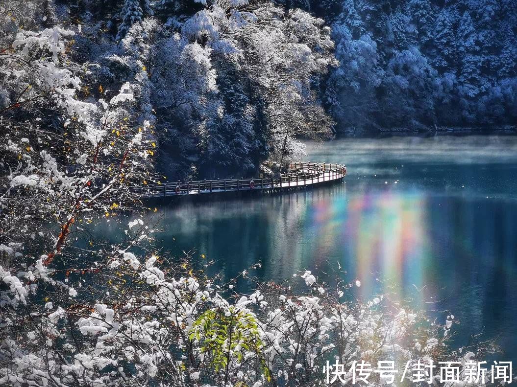 四川图书馆|春节假期首日冰雪阳光游火爆 四川A级景区接待游客176万人次｜冬游四川上封面